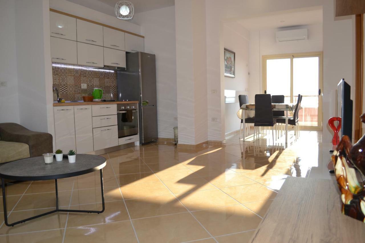 Seaview Penthouse 2 Bedrooms Apartment & Box Garage Vlorë Exterior foto